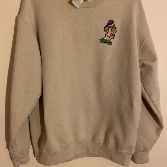 Cream Crew Neck Women’s Sweatshirt with Mushroom Patch Front & Lg Graphic Back - Picture 1 of 4